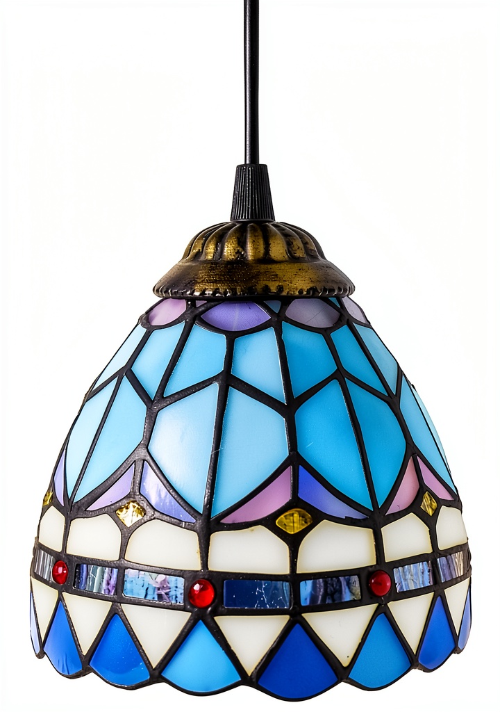 Lampe suspendue Tiffany ASerZenith éclairant une table de salle à manger